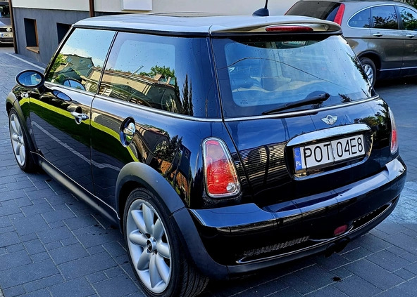 MINI Cooper S cena 13450 przebieg: 227600, rok produkcji 2005 z Piaseczno małe 121
